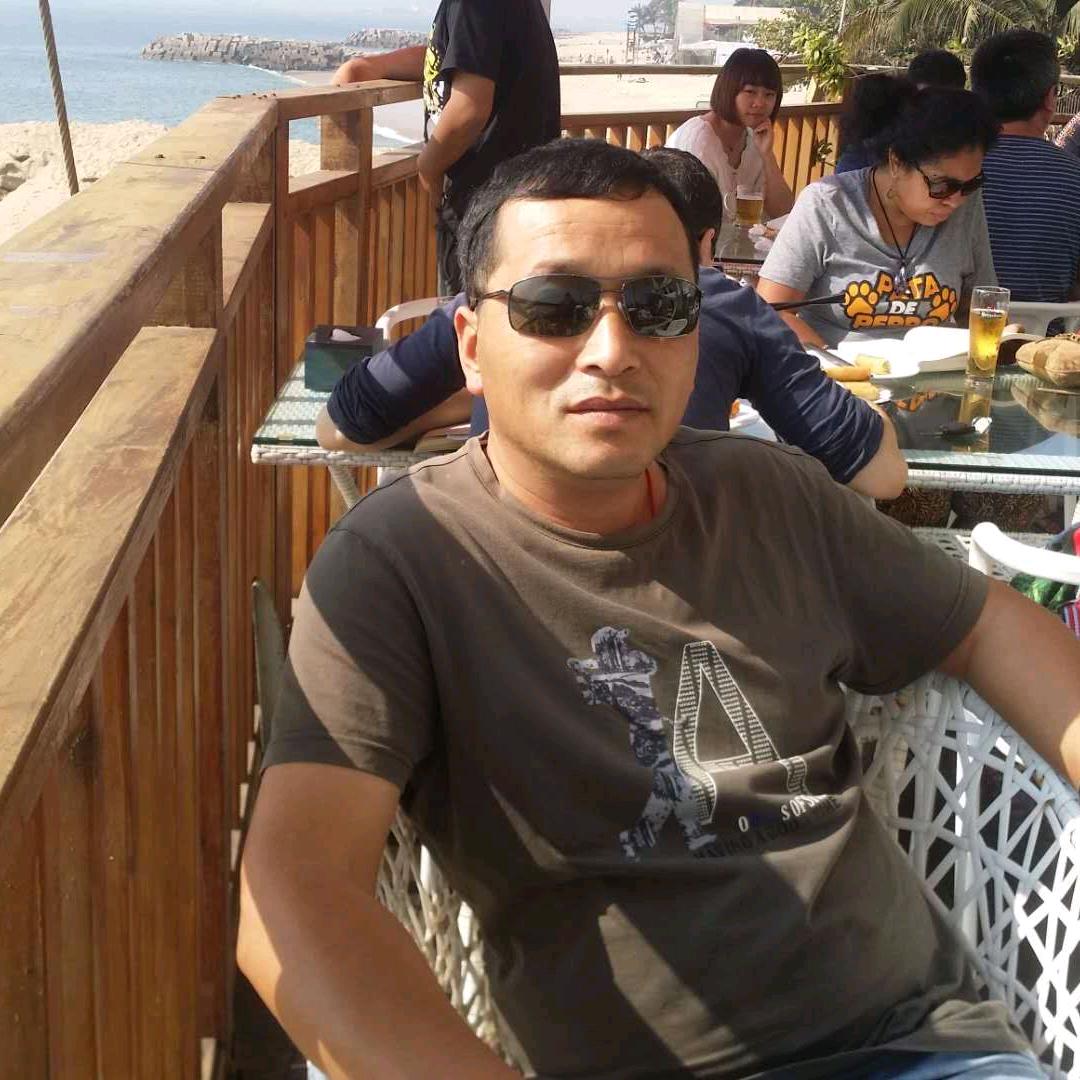 严父压马头  慈母缝战衣