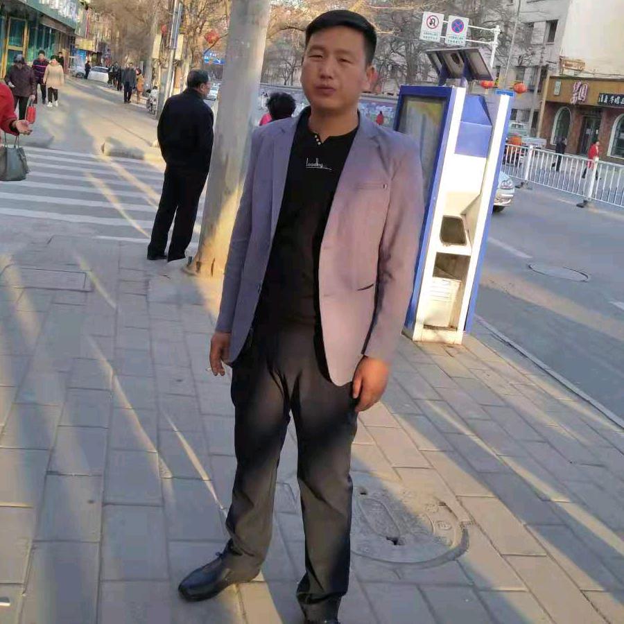 白银鸿玮钣金喷漆