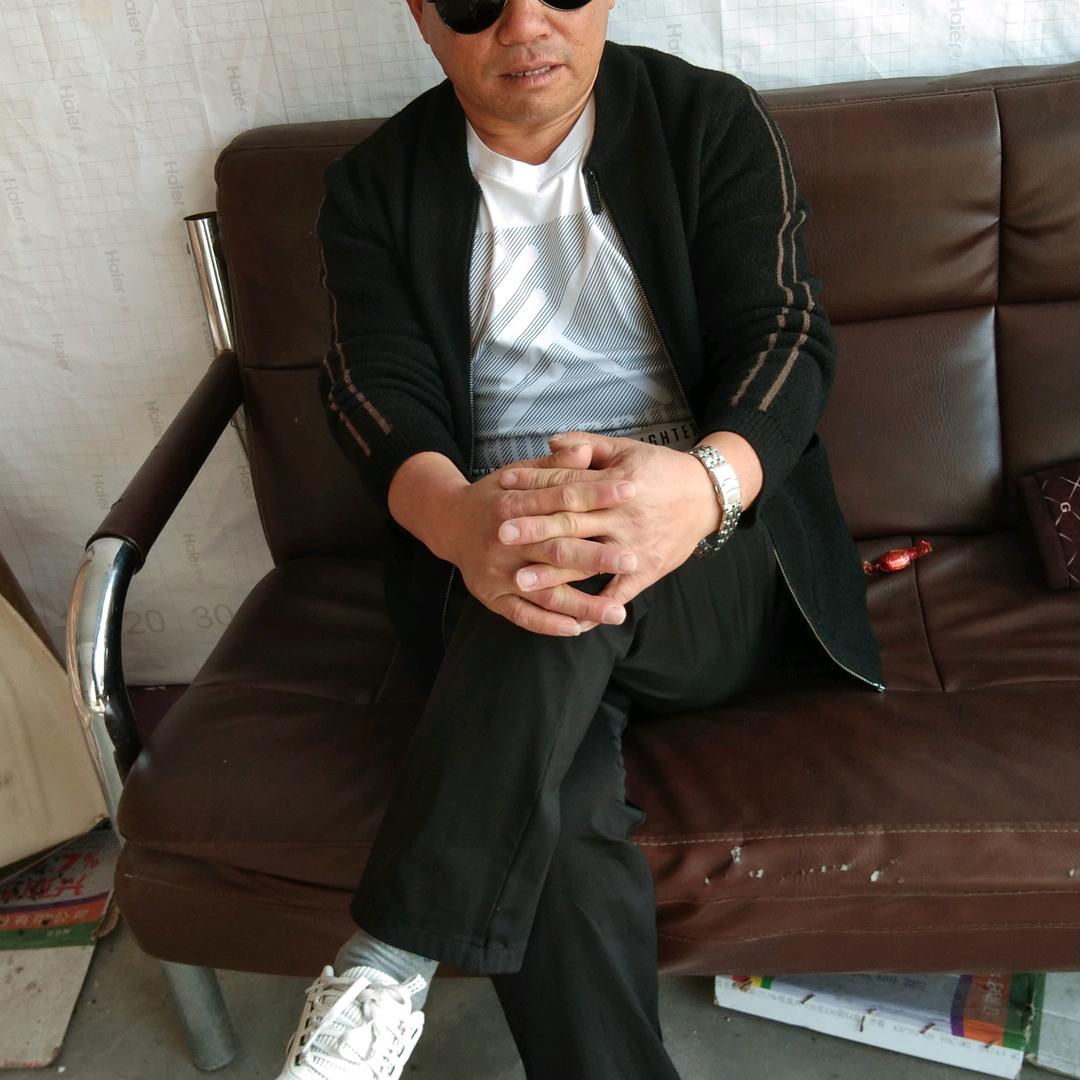 刘总。常年销售东北玉米。