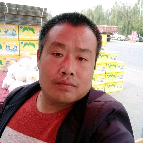 卖梨小哥