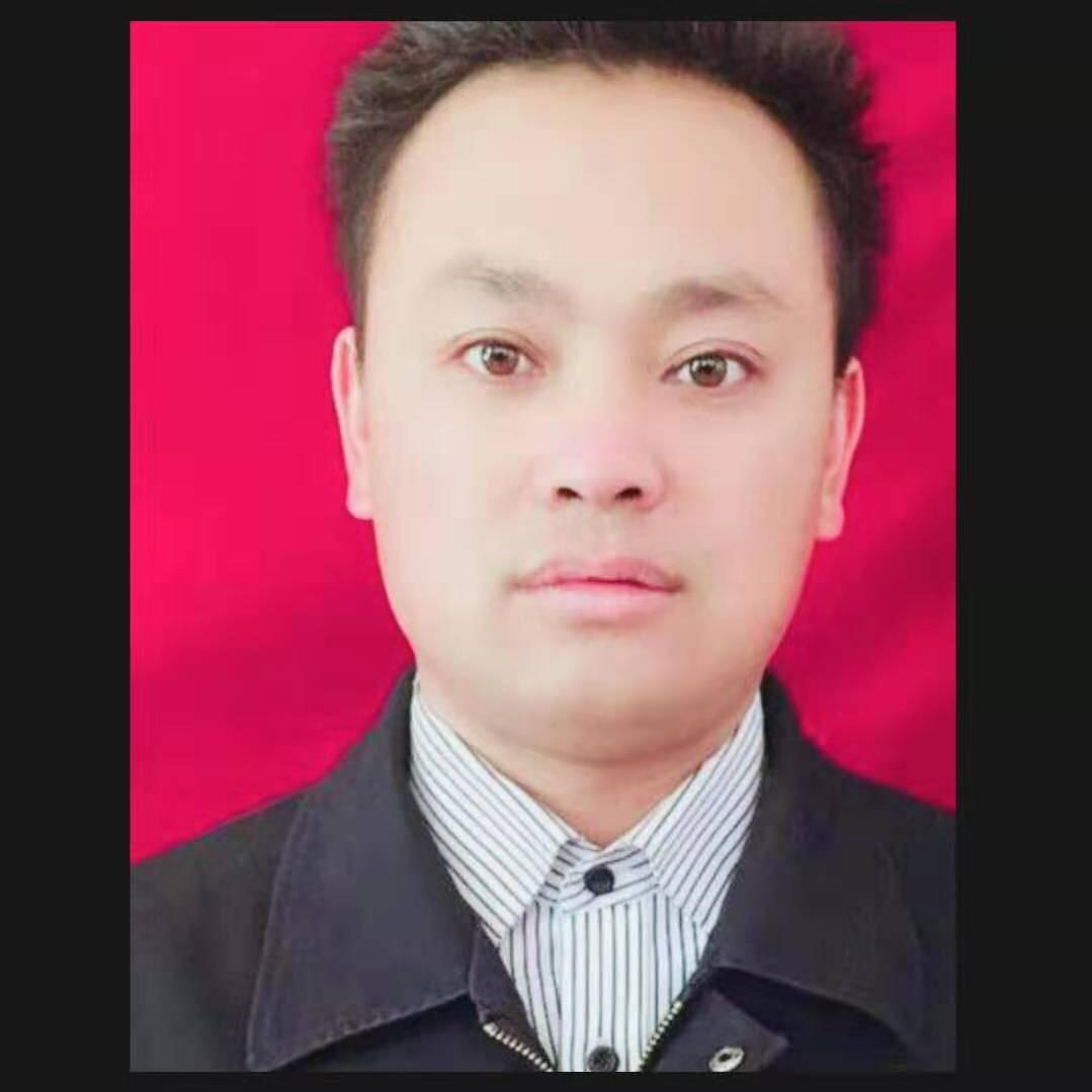 顺达驾校教练谢坤荣