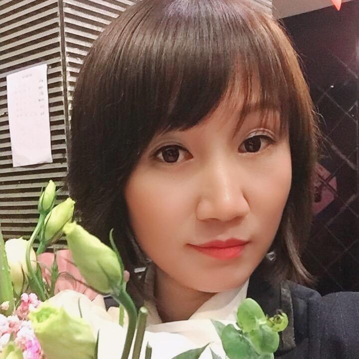 @梅子🎤《新人主播》