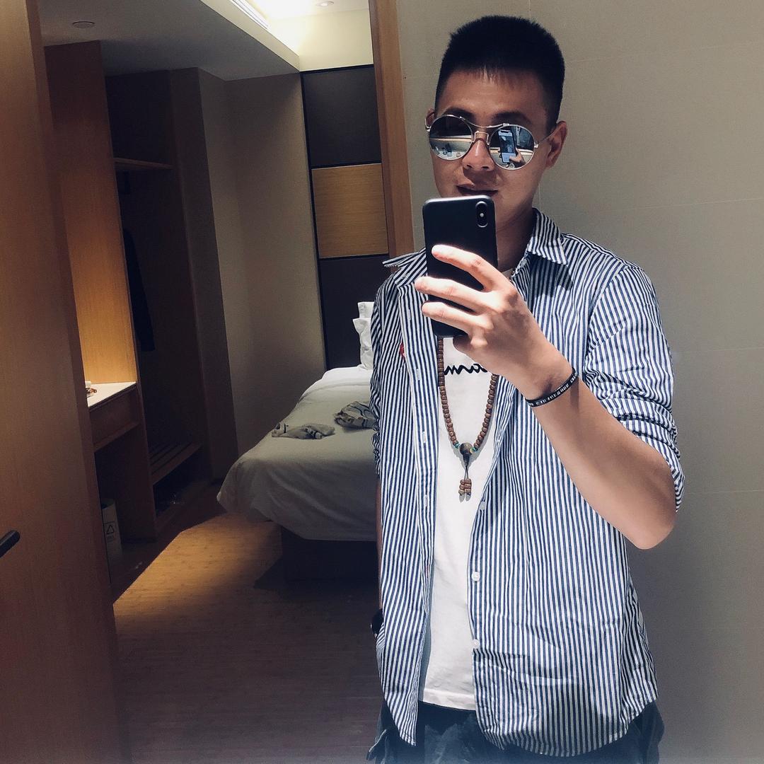 90后村书记_小马