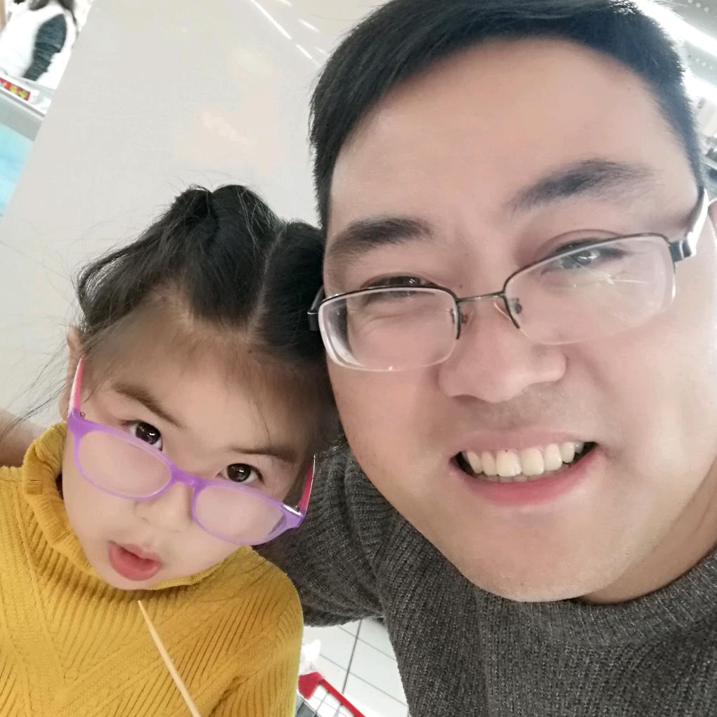 一个会飞无人机的家伙