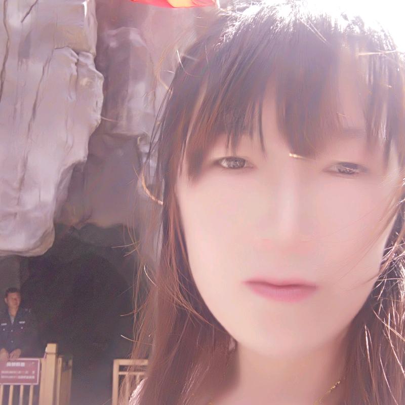 小王，很高兴认识你们