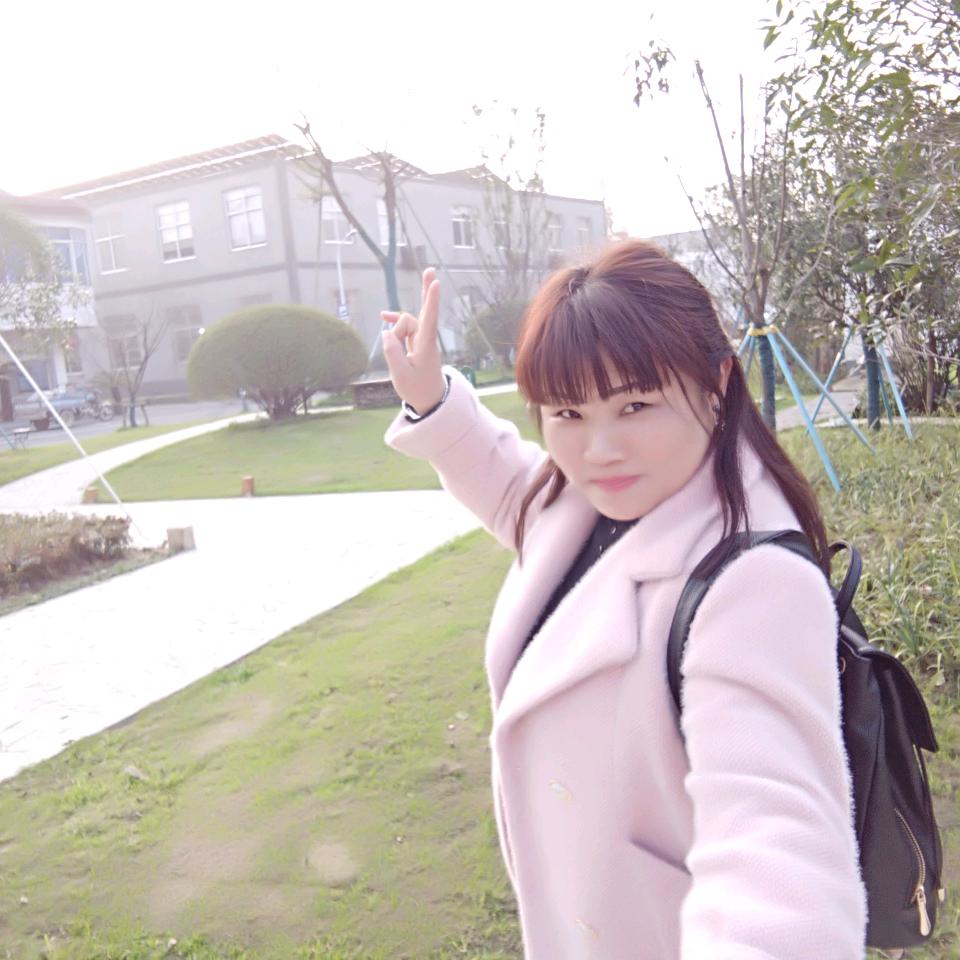 爱莲。