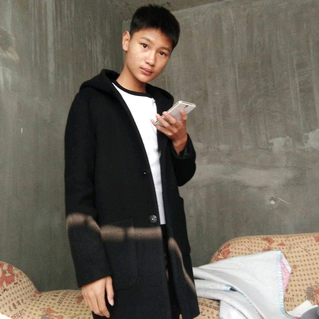 玲叶（😜）（:拒私聊……