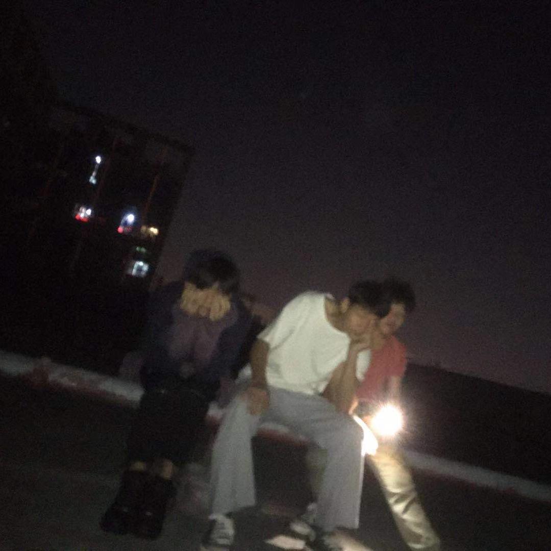 里昂.