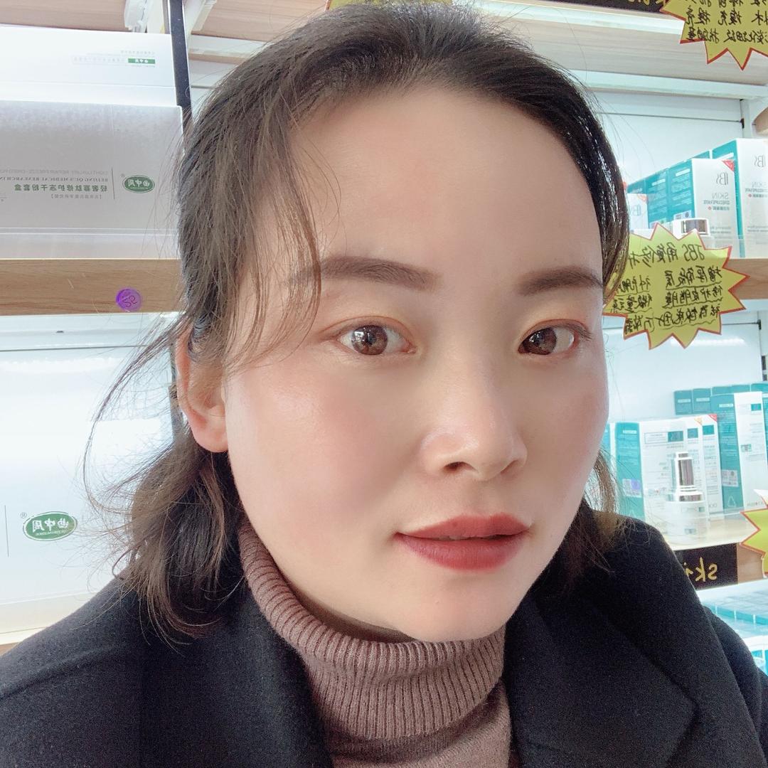 阜南县陈允美妆店