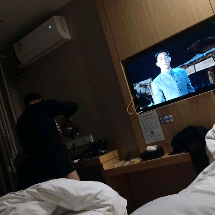 无泪的遗憾 阿华