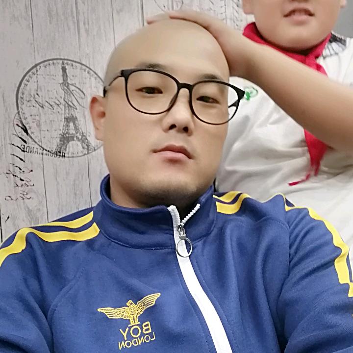 枣庄八佰伴专业烫发