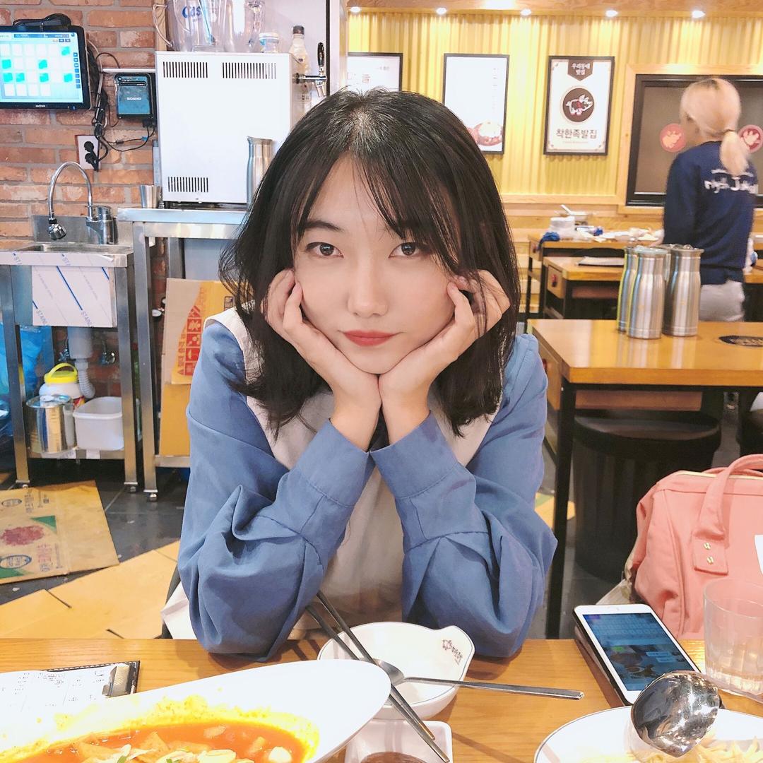 芊里vivi