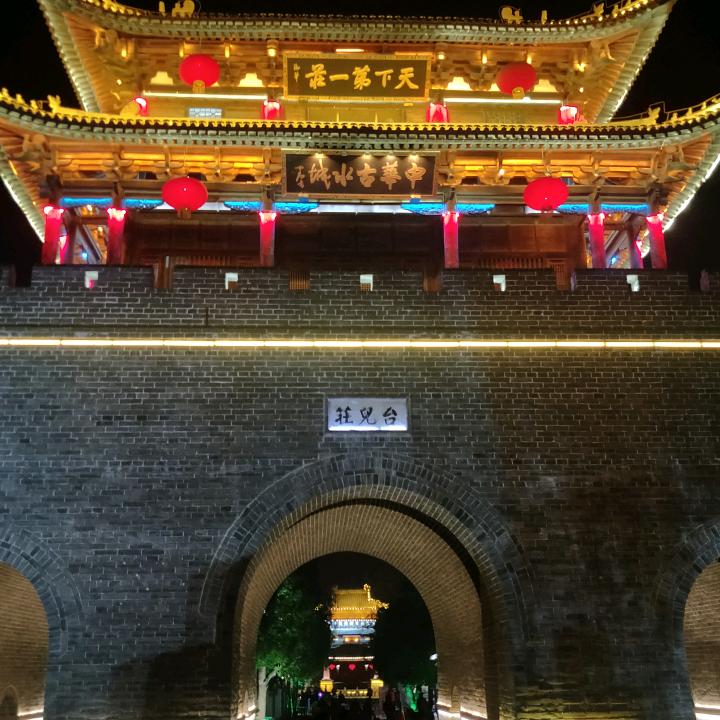 许河长城门业，许家贵