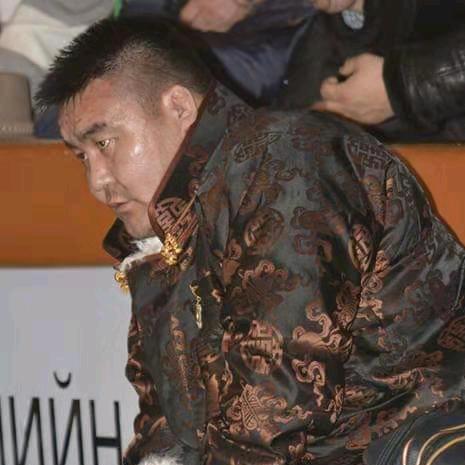 摔跤手腾格尔