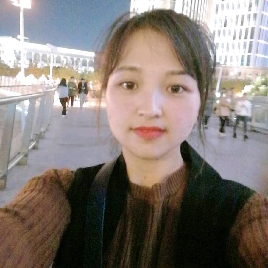 淡淡的香水味