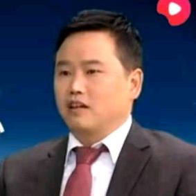 龙兴春教授
