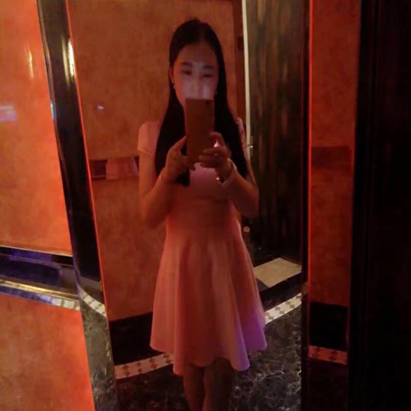 茅台镇卖8+1的大婶