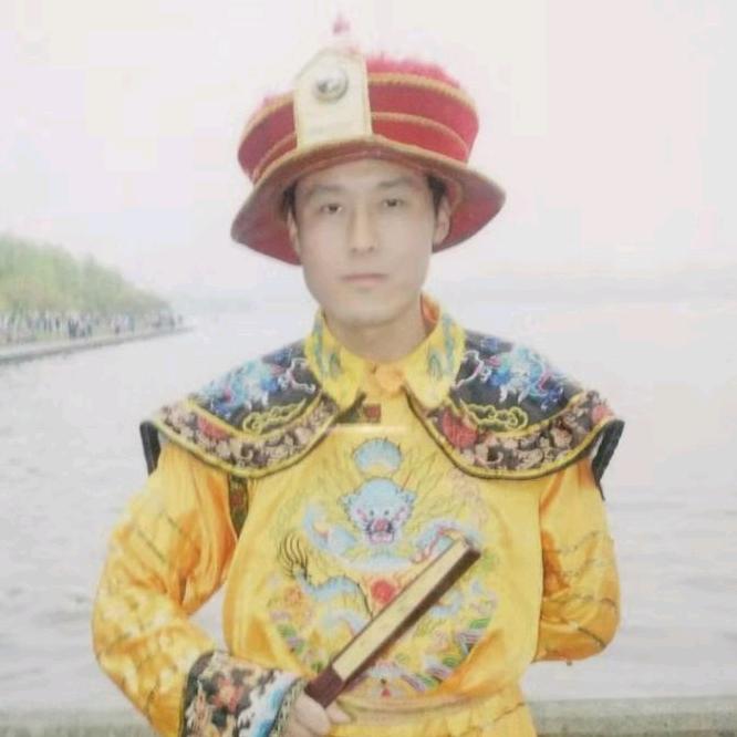 豪弟手竿垂钓