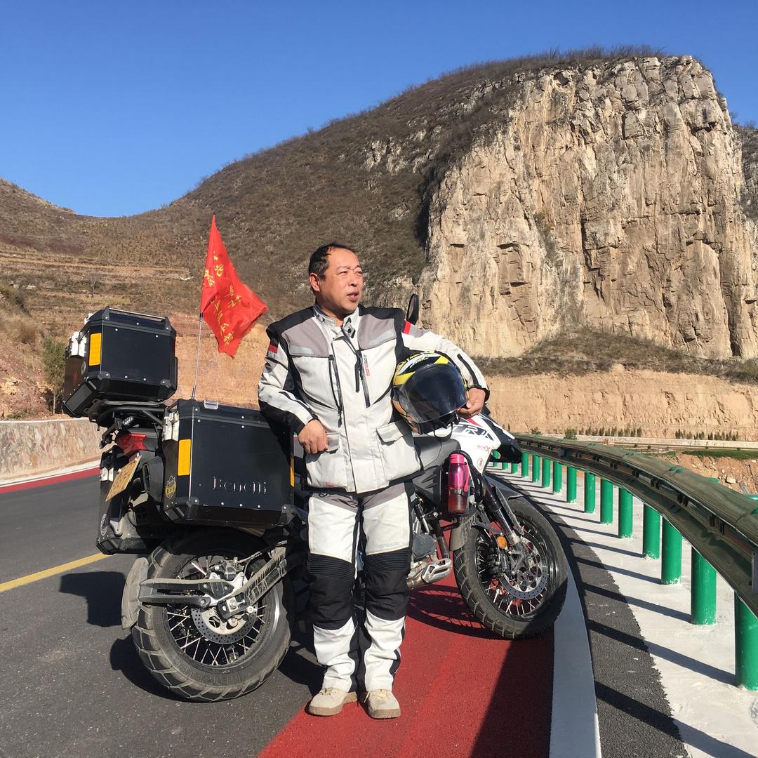 征服者摩托户外