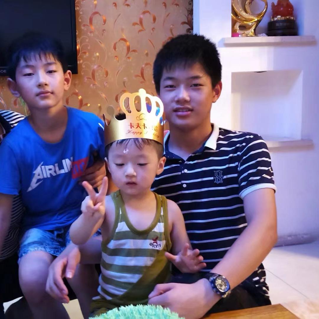 三姐陈🍷白大塘社区食堂二楼包厢大厅