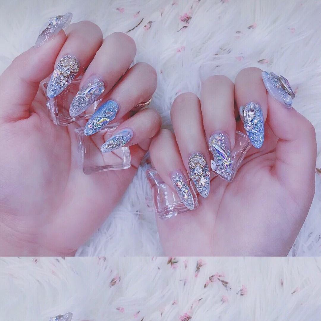 指尖物语美甲美睫