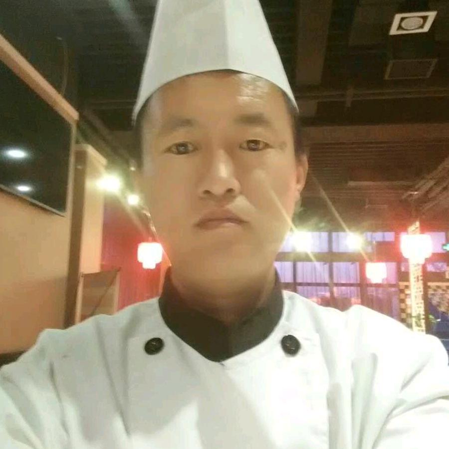 张福记盒饭+屯子里铁锅炖