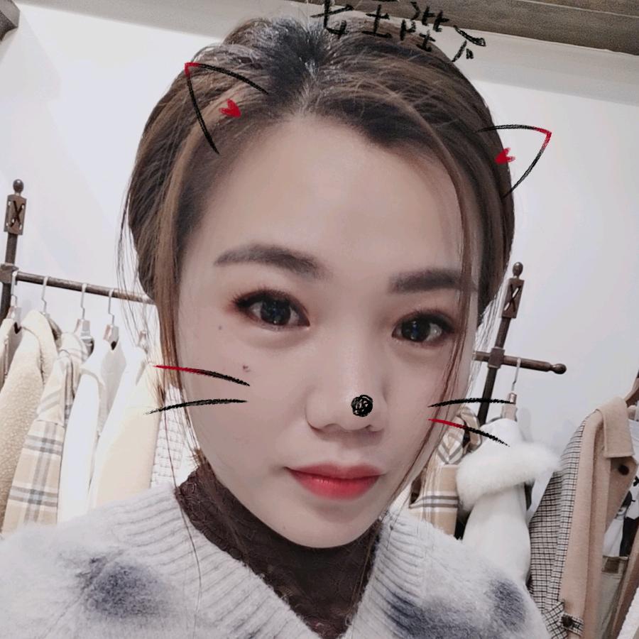柏港国际大酒店  陈
