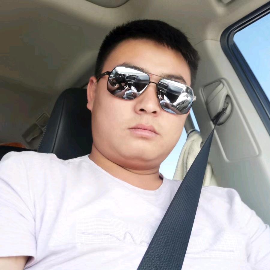 伤心小男孩