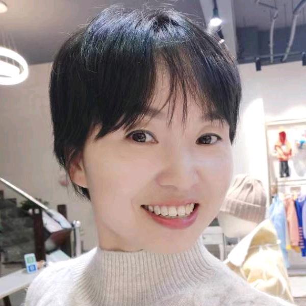 蜡笔图图童装 女装