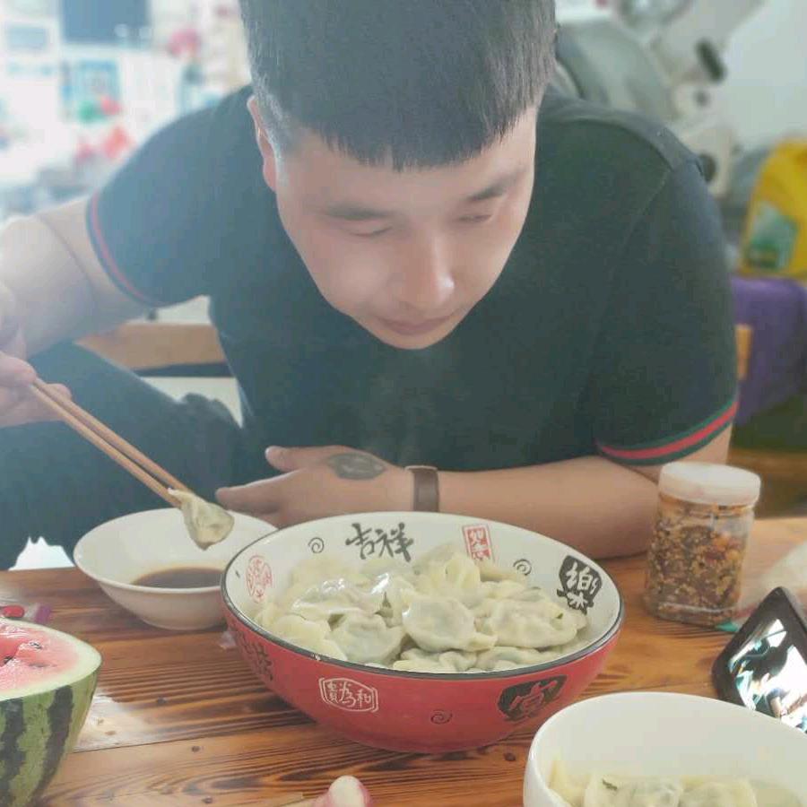 A 正在想