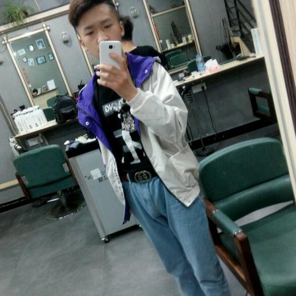 小哥