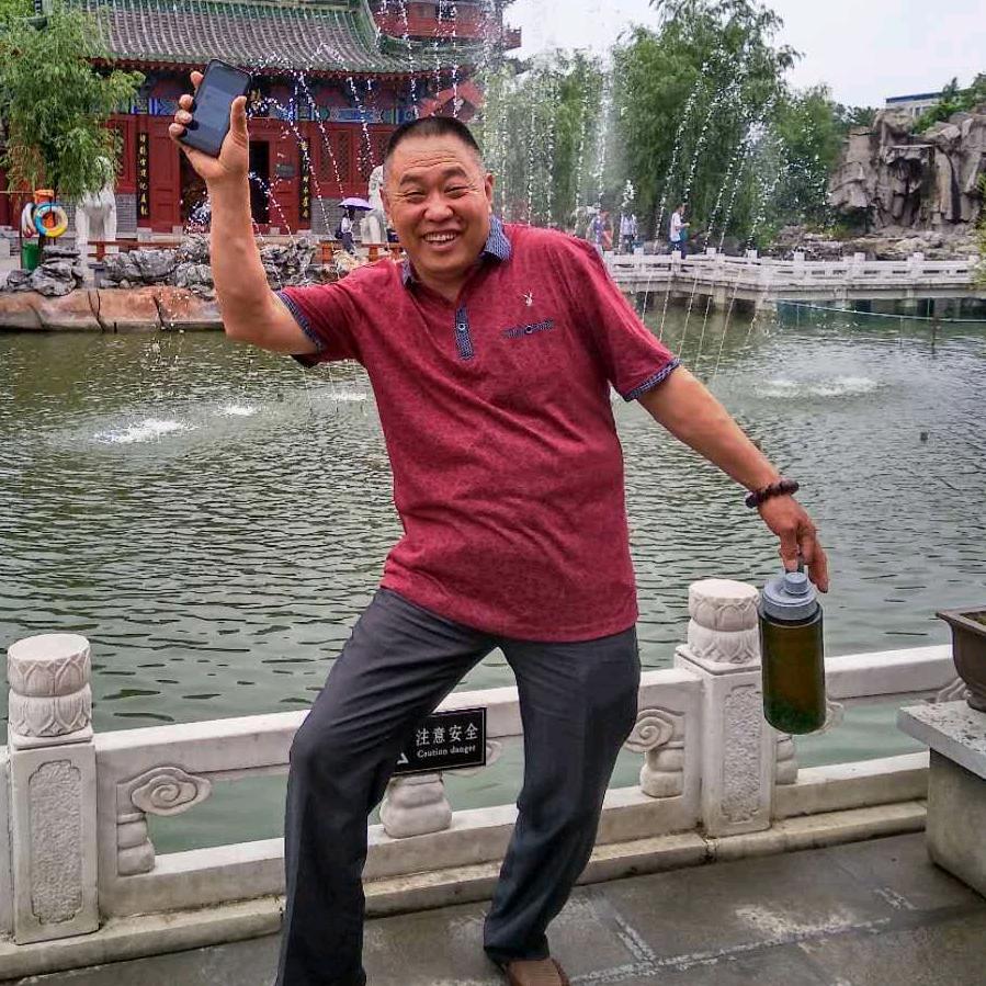 富贵菊装饰城～郝友堂