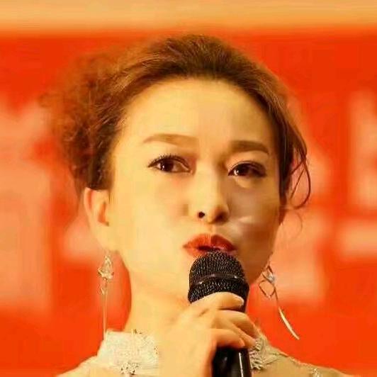 主持人秋歌98768