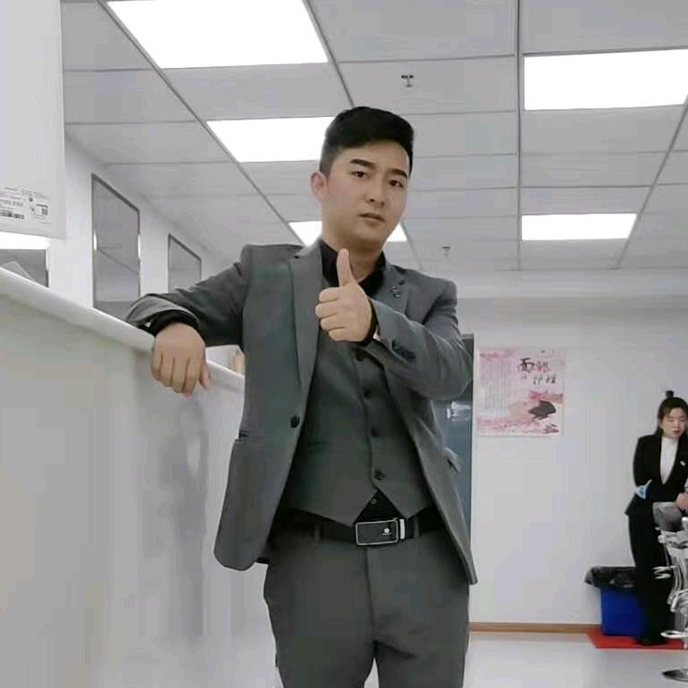 新井润造型官方号