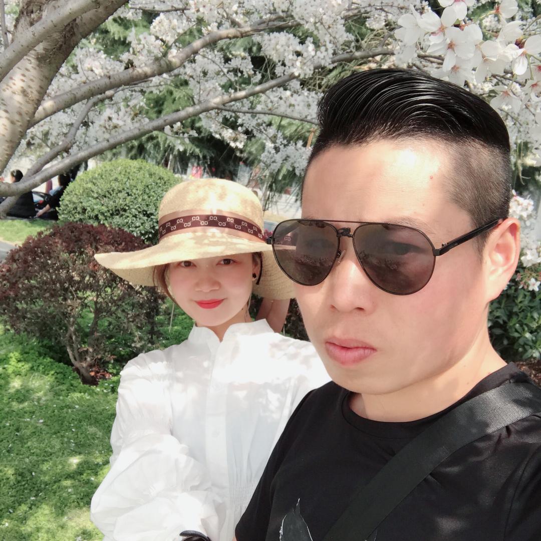 小银都煨好的鸡汤