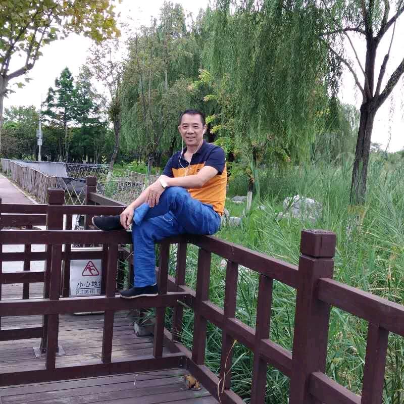 后来者