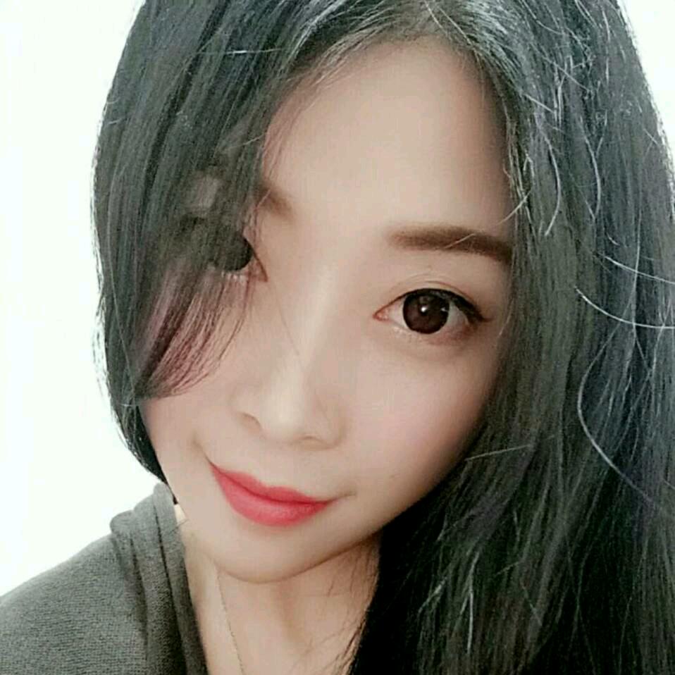 英子