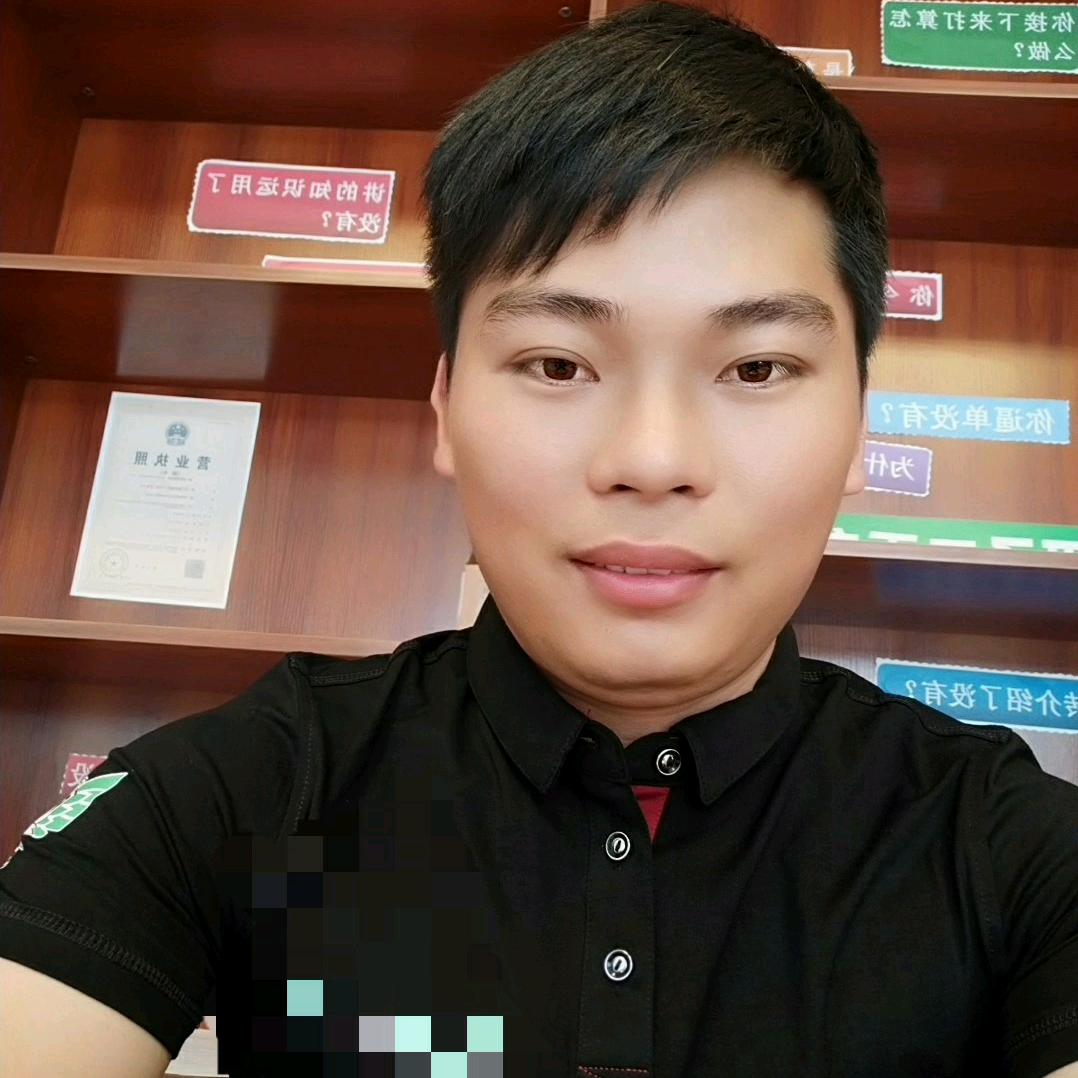 南宁新潮车好多汽车