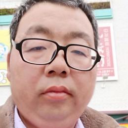 眼镜大叔