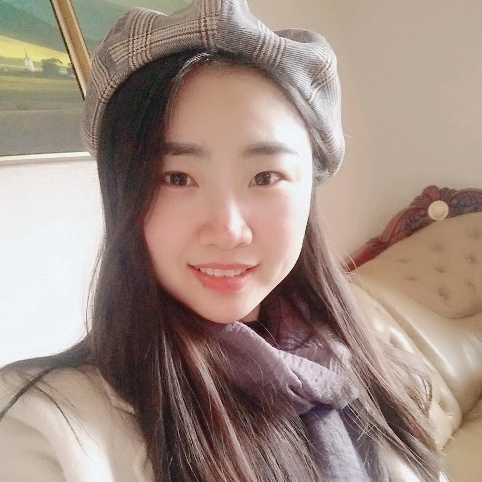 w 茜