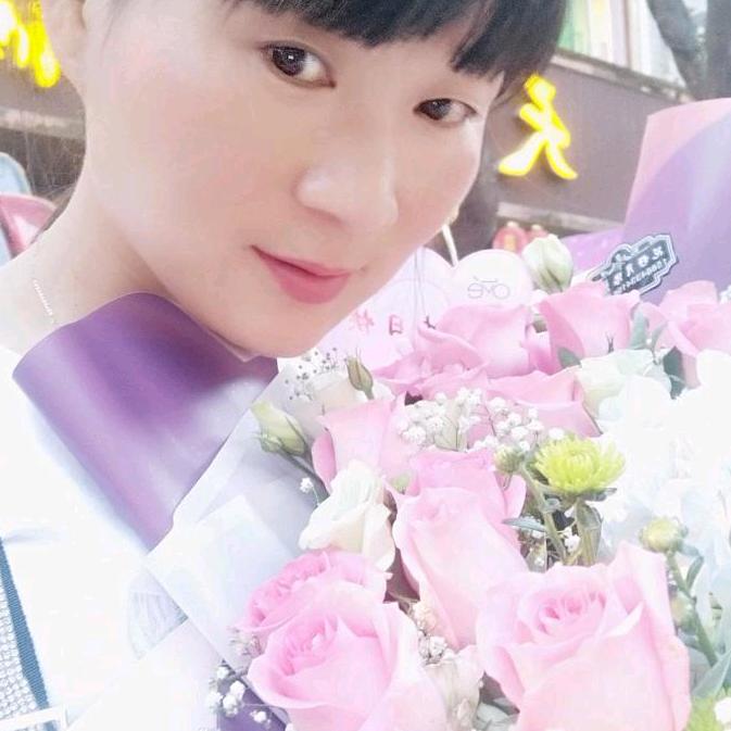 创悦女装.红姐
