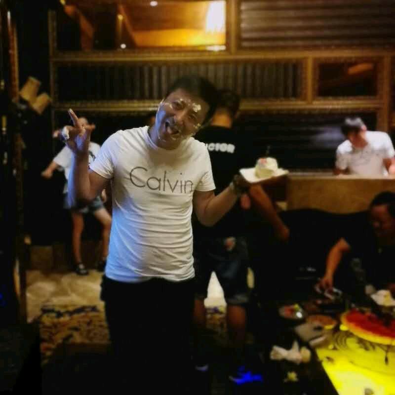 那个谁
