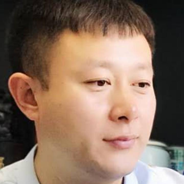 龙哥威武