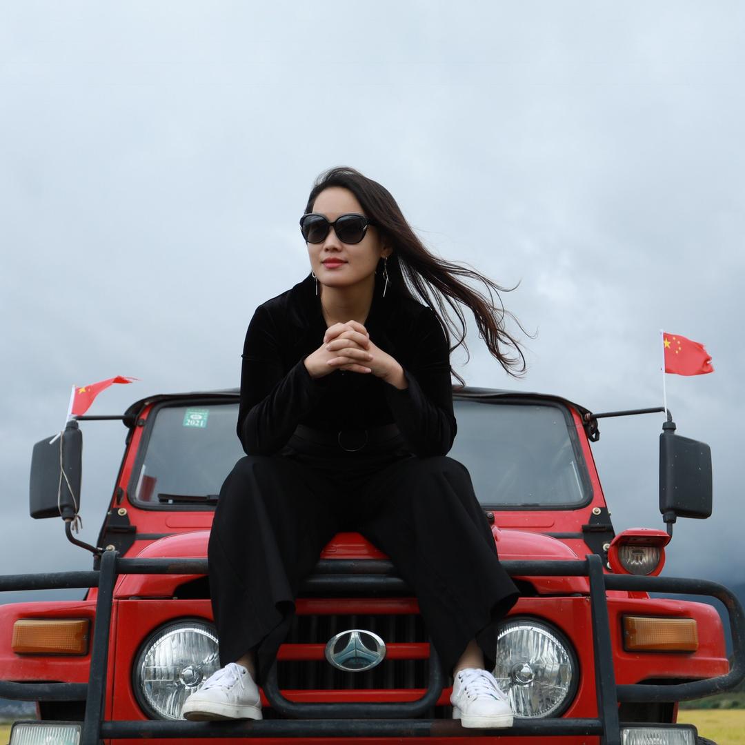 设计师-靳羽同