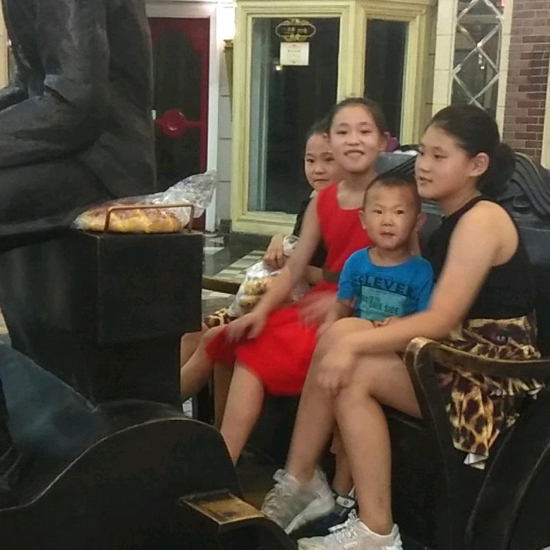 快乐的小石头