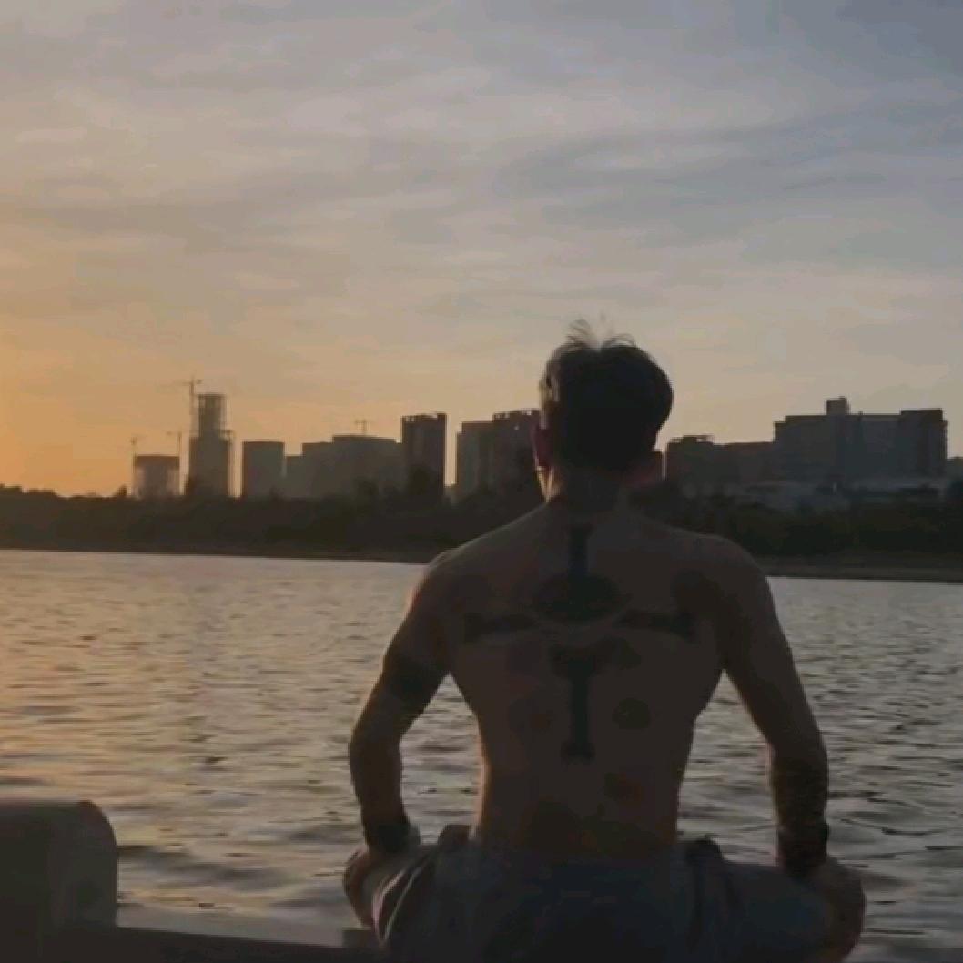 我就是个猪儿虫