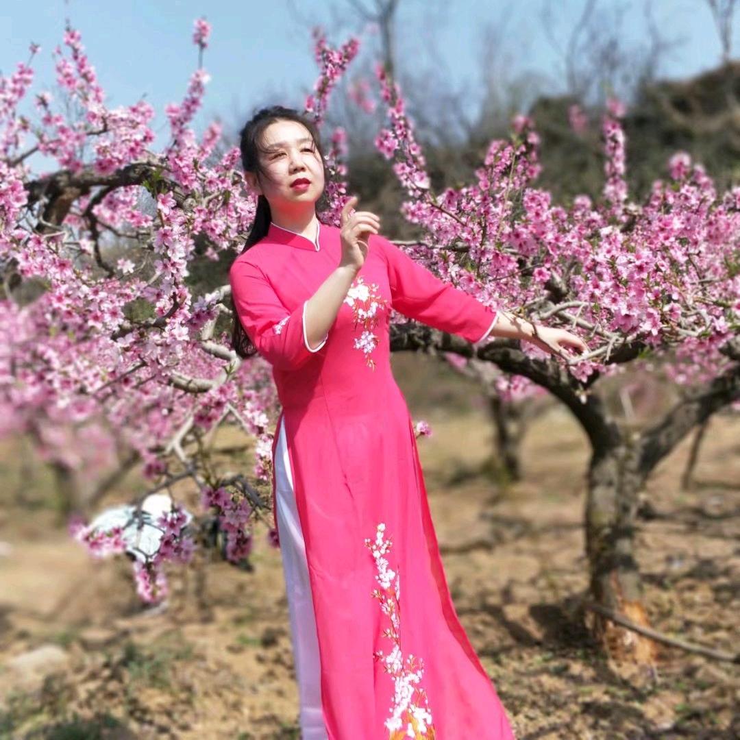轻舞(成人舞蹈)