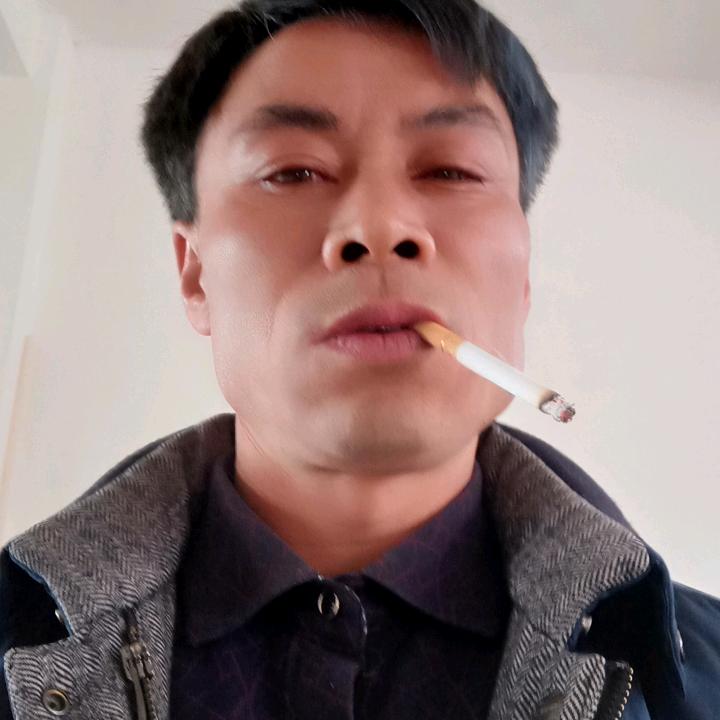 人也看淡心也凉，许