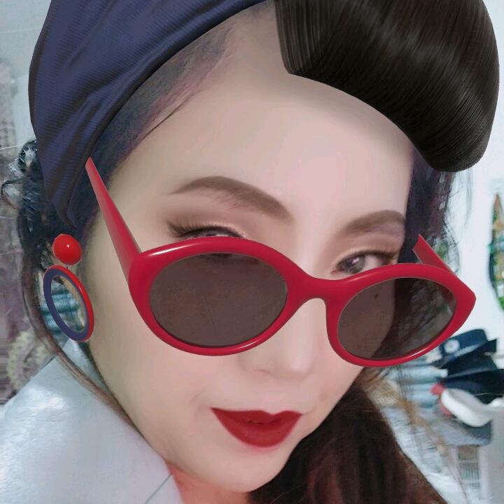 @穆桂英鼓舞团团长，李笑笑