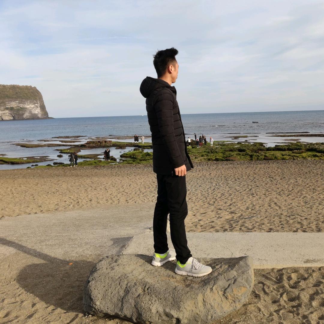 李亚新